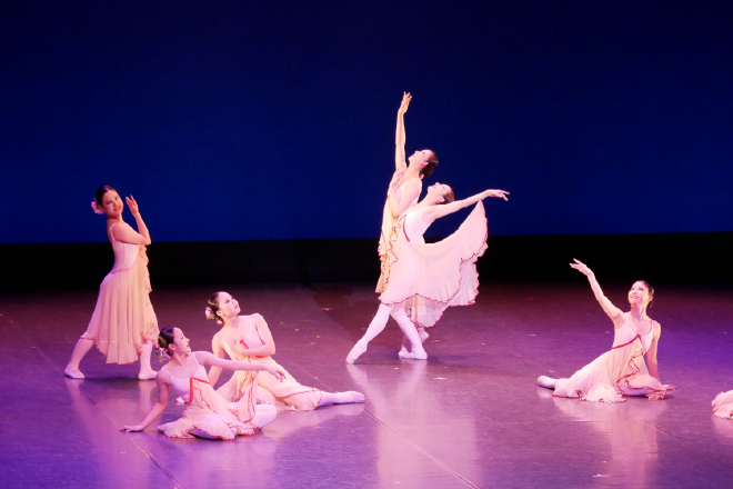 ようこそ桂井F.バレエアカデミー&ダンスカンパニーへ